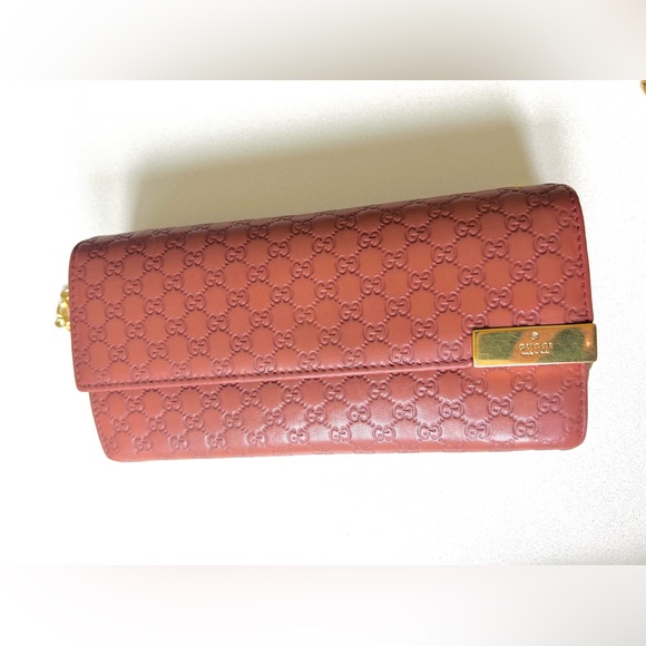 GUCCI Guccissima wallet on a original chain. Dusty Pink - Excellent Condition